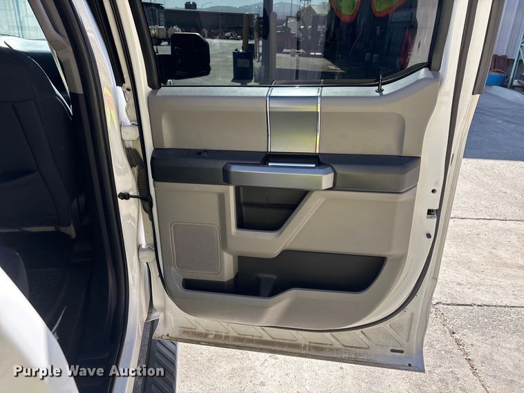 image for item ER7652 2016 Ford F150 Crew Cab pickup truck