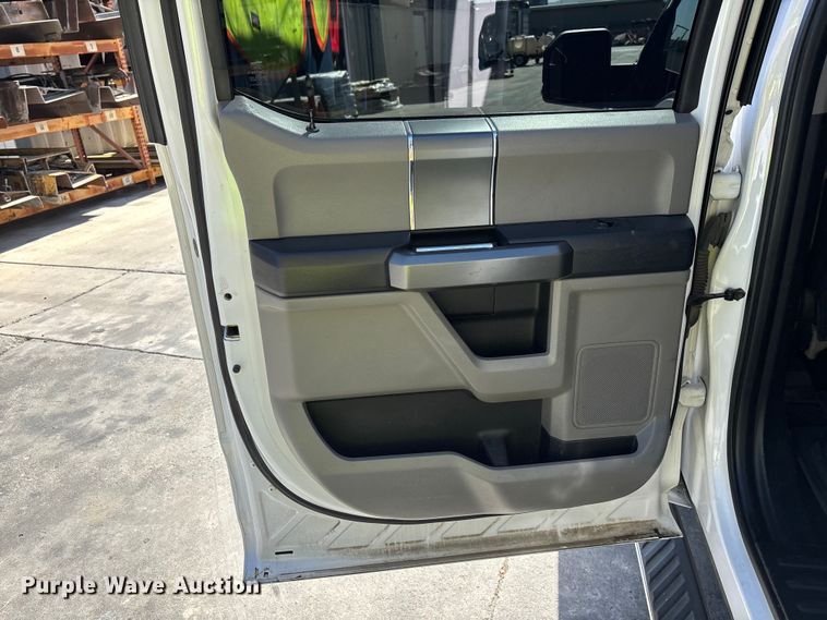 image for item ER7652 2016 Ford F150 Crew Cab pickup truck