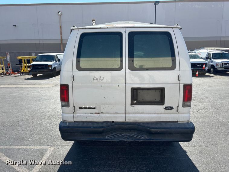image for item ER7665 2006 Ford E250 van