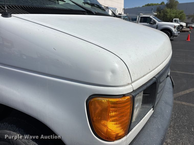 image for item ER7665 2006 Ford E250 van