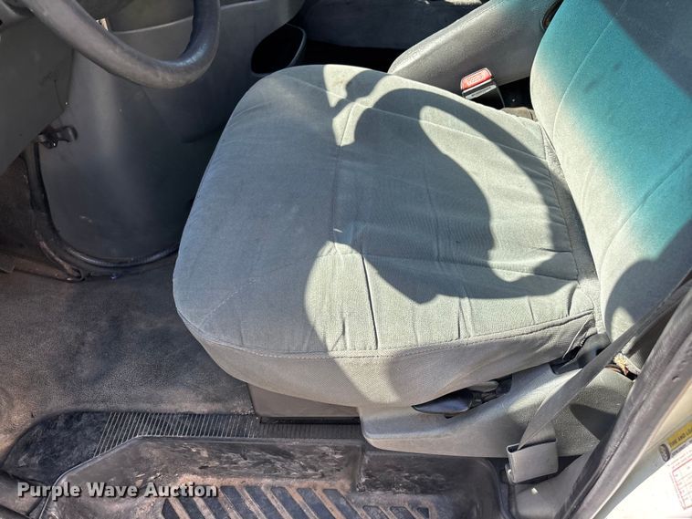 image for item ER7665 2006 Ford E250 van