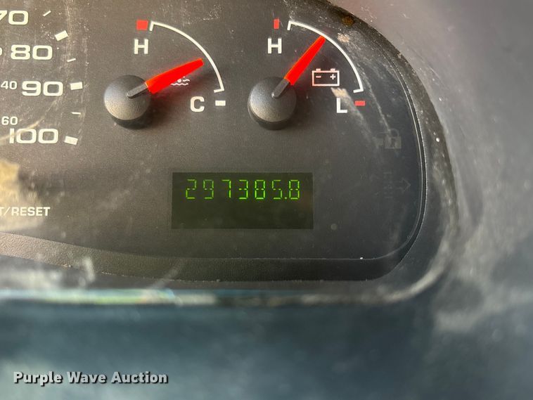 image for item ER7665 2006 Ford E250 van