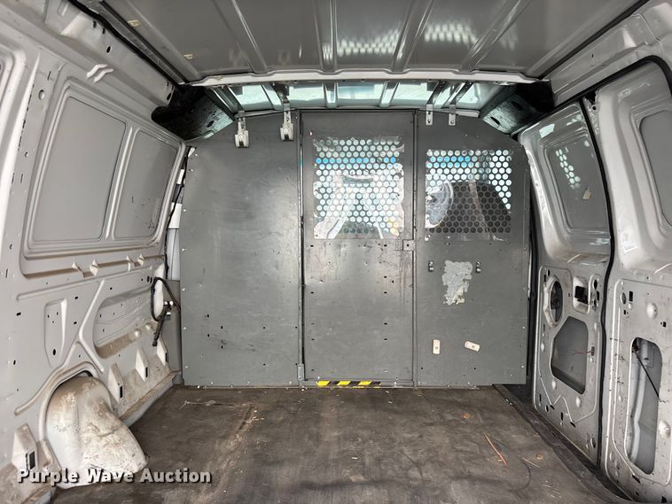 image for item ER7665 2006 Ford E250 van