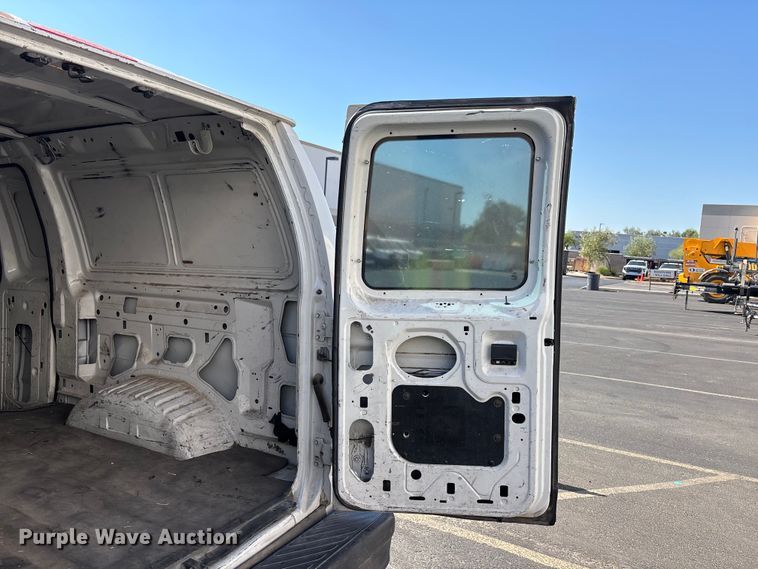 image for item ER7665 2006 Ford E250 van
