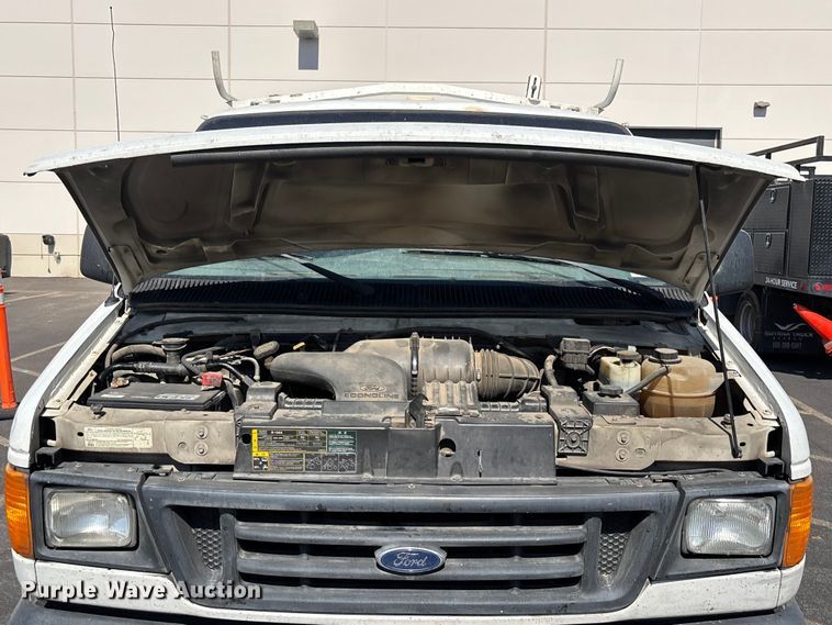 image for item ER7665 2006 Ford E250 van