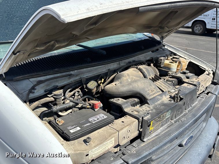 image for item ER7665 2006 Ford E250 van