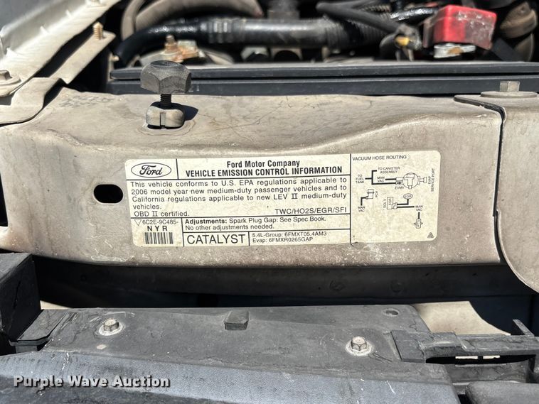 image for item ER7665 2006 Ford E250 van