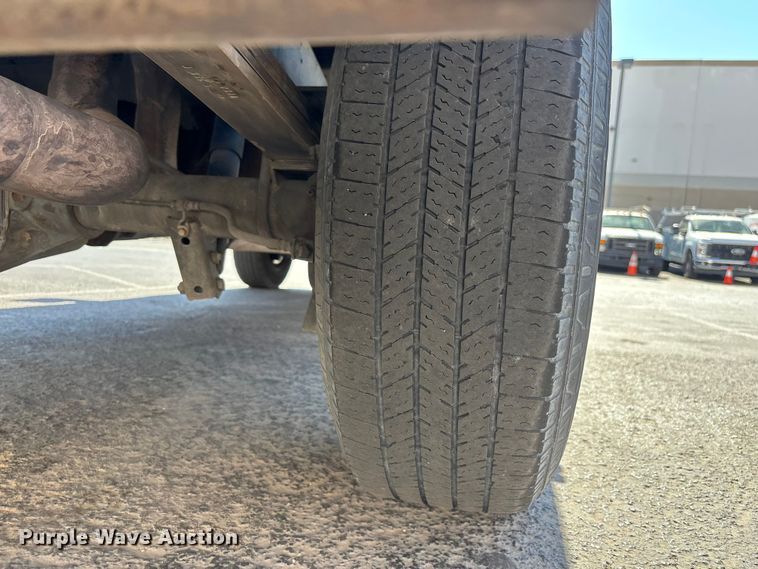 image for item ER7665 2006 Ford E250 van