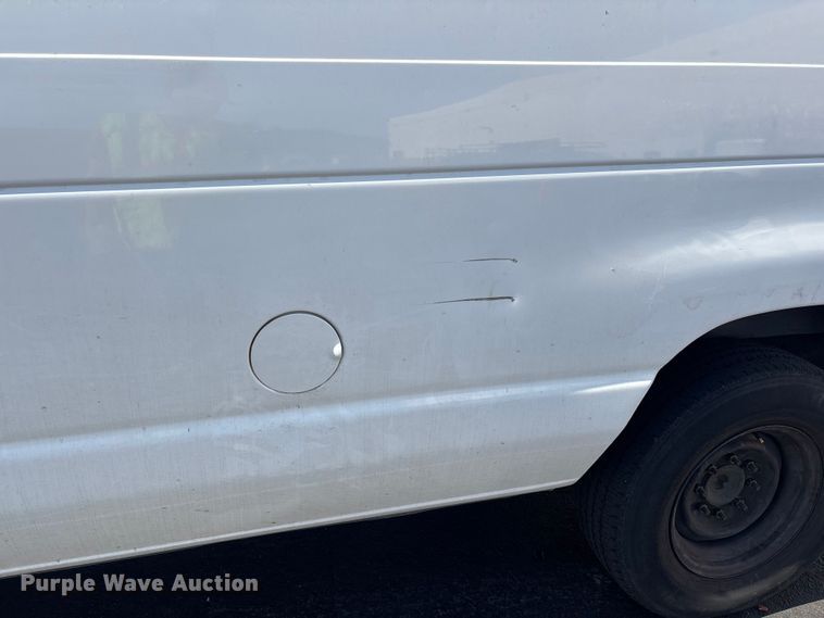 image for item ER7666 2008 Ford E250 van