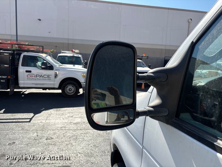 image for item ER7666 2008 Ford E250 van