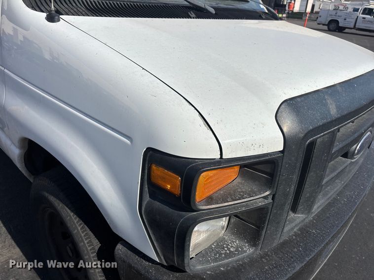 image for item ER7666 2008 Ford E250 van