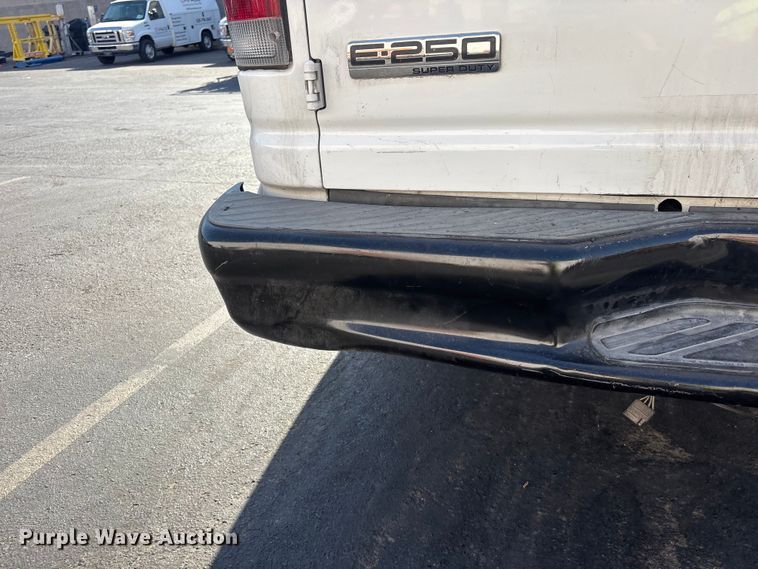 image for item ER7666 2008 Ford E250 van