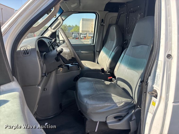 image for item ER7666 2008 Ford E250 van