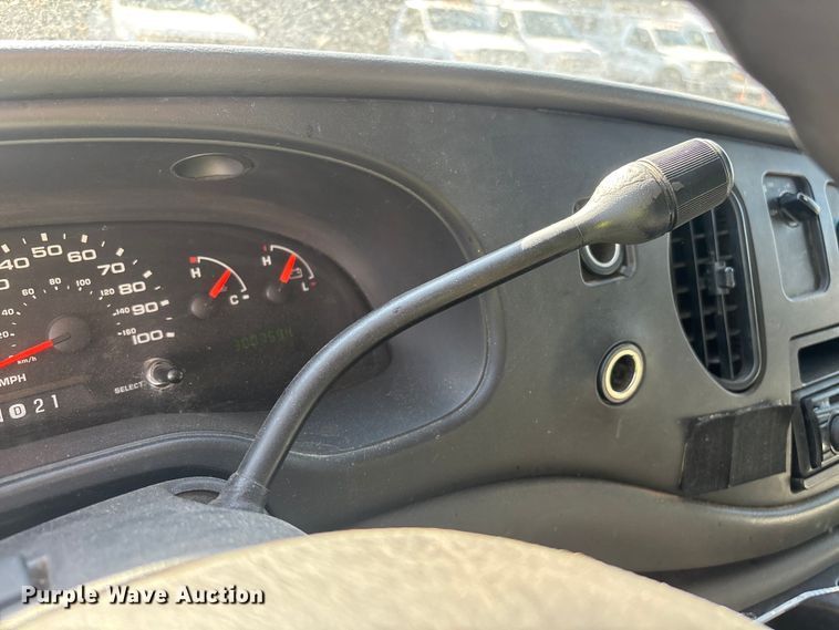 image for item ER7666 2008 Ford E250 van