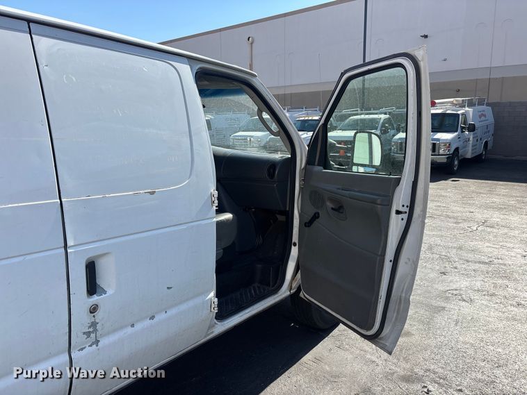 image for item ER7666 2008 Ford E250 van
