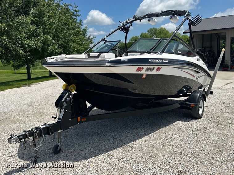 image for item ES6500 2014 Yamaha   AR192 boat