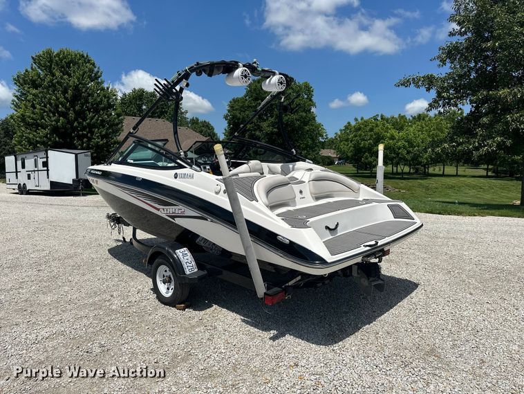 image for item ES6500 2014 Yamaha   AR192 boat