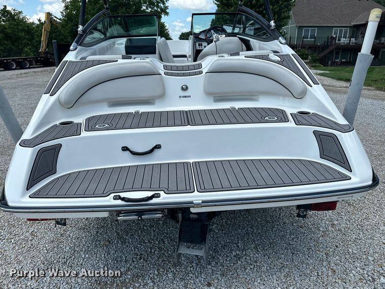 image for item ES6500 2014 Yamaha   AR192 boat
