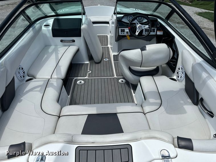 image for item ES6500 2014 Yamaha   AR192 boat