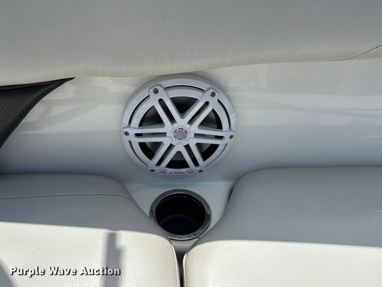 image for item ES6500 2014 Yamaha   AR192 boat