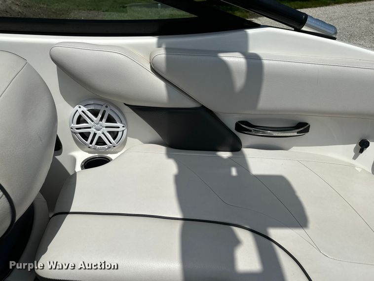 image for item ES6500 2014 Yamaha   AR192 boat