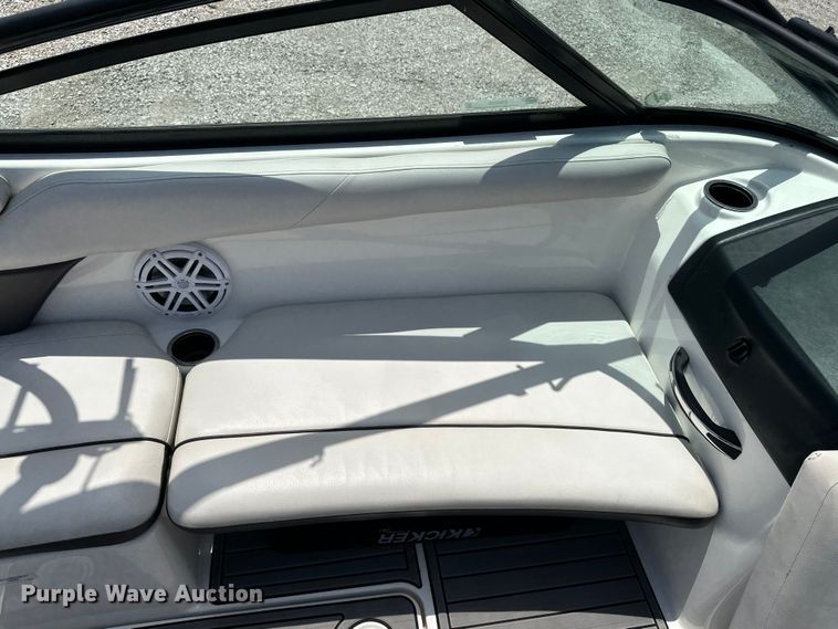 image for item ES6500 2014 Yamaha   AR192 boat