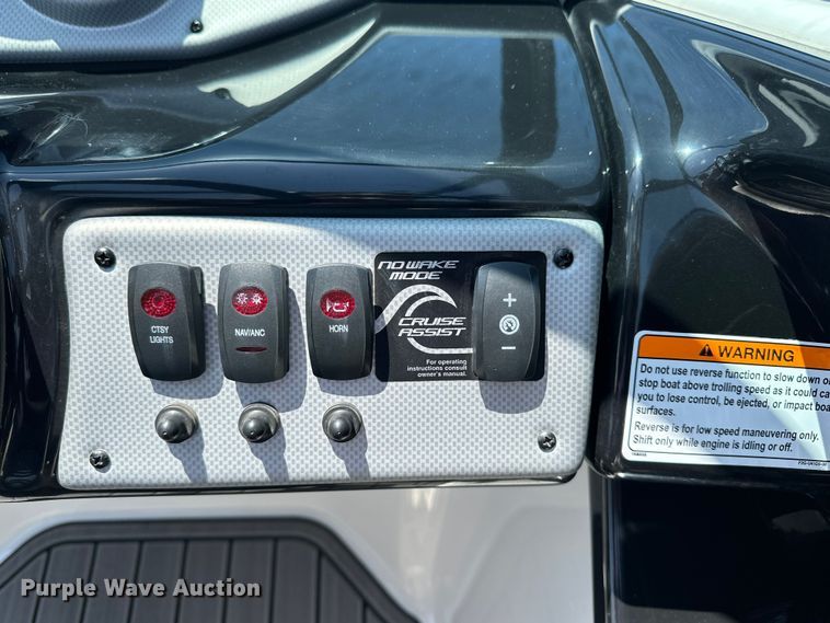 image for item ES6500 2014 Yamaha   AR192 boat