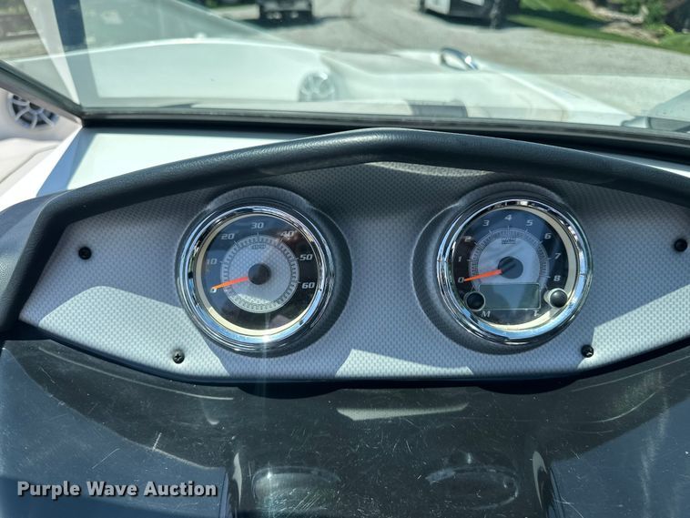 image for item ES6500 2014 Yamaha   AR192 boat