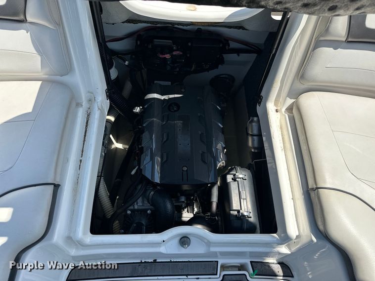 image for item ES6500 2014 Yamaha   AR192 boat