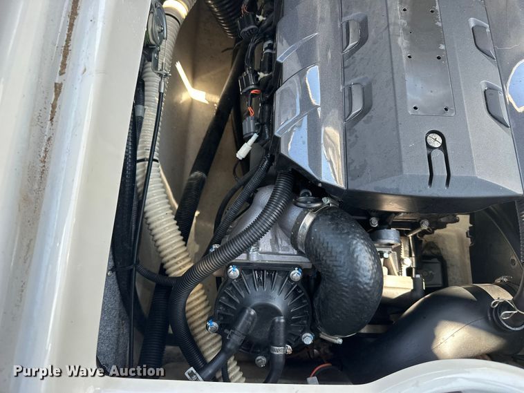 image for item ES6500 2014 Yamaha   AR192 boat