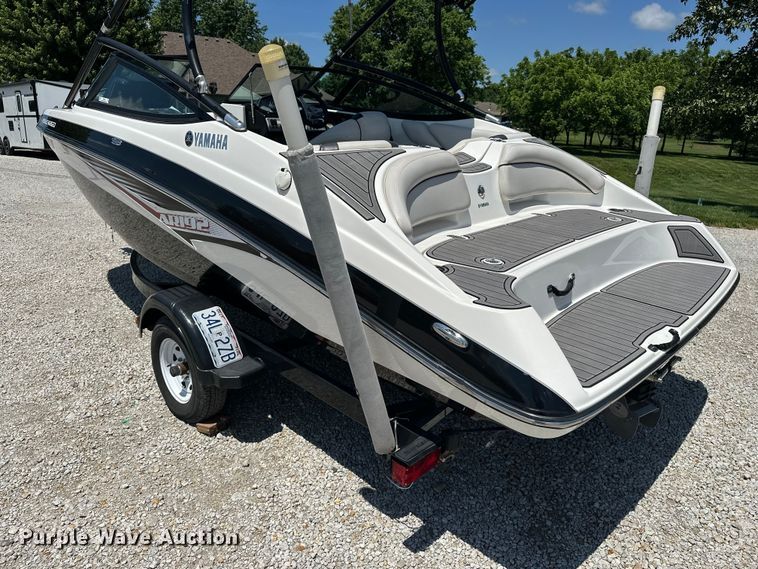 image for item ES6500 2014 Yamaha   AR192 boat