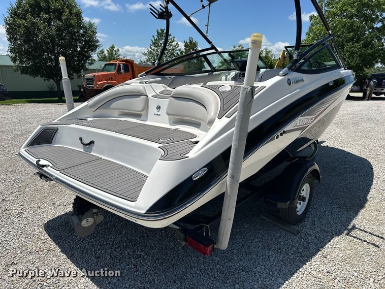 image for item ES6500 2014 Yamaha   AR192 boat