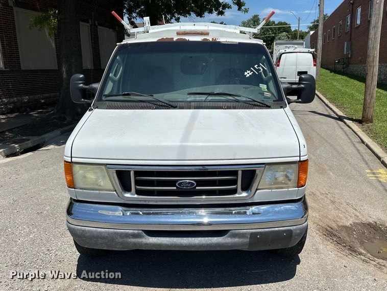 image for item ES6508 2007 Ford E350 utility van