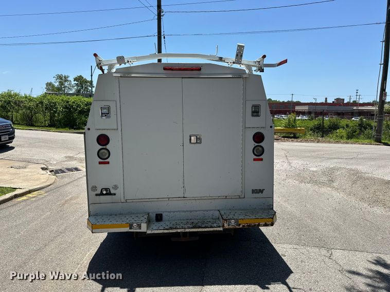 image for item ES6508 2007 Ford E350 utility van