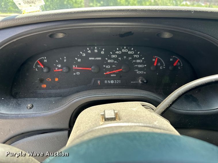 image for item ES6508 2007 Ford E350 utility van