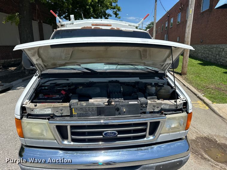 image for item ES6508 2007 Ford E350 utility van