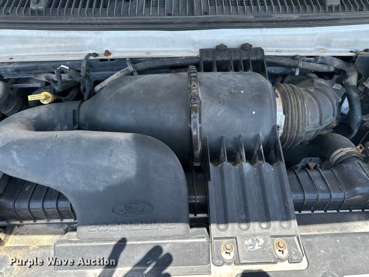 image for item ES6508 2007 Ford E350 utility van