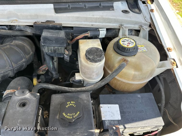 image for item ES6508 2007 Ford E350 utility van