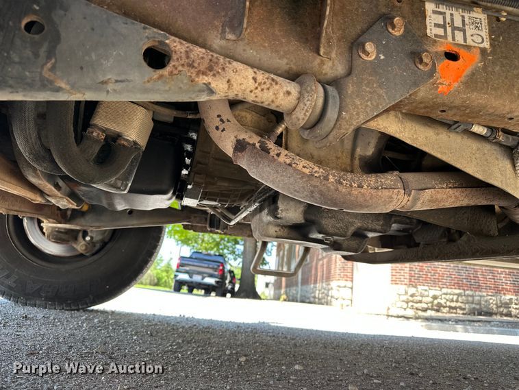 image for item ES6508 2007 Ford E350 utility van