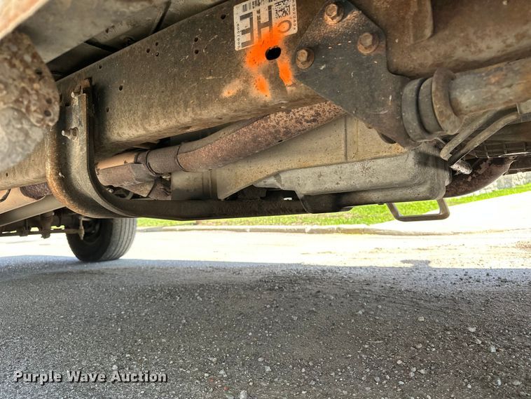 image for item ES6508 2007 Ford E350 utility van