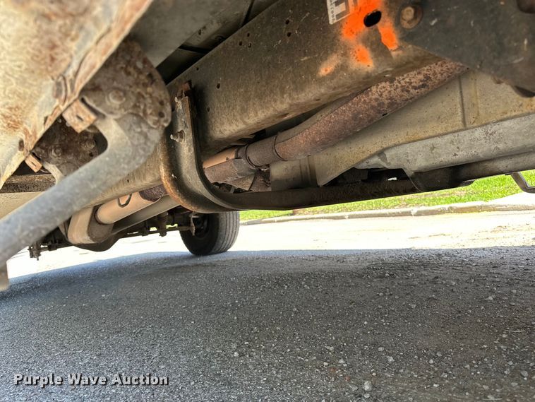 image for item ES6508 2007 Ford E350 utility van