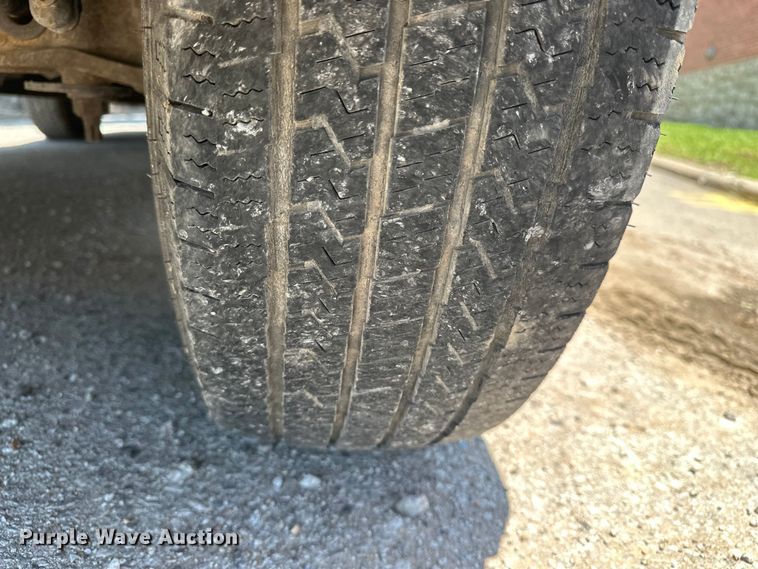 image for item ES6508 2007 Ford E350 utility van
