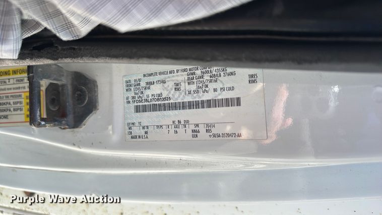 image for item ES6508 2007 Ford E350 utility van