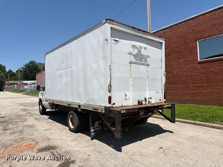image for item ES6510 2011 Ford E350 box truck