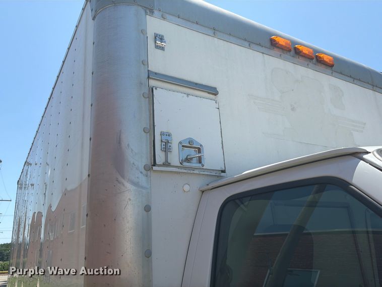 image for item ES6510 2011 Ford E350 box truck