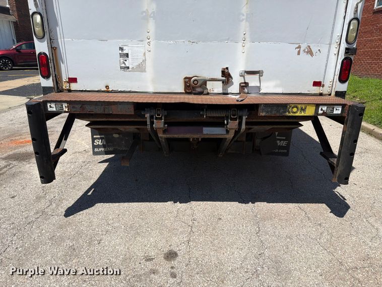 image for item ES6510 2011 Ford E350 box truck