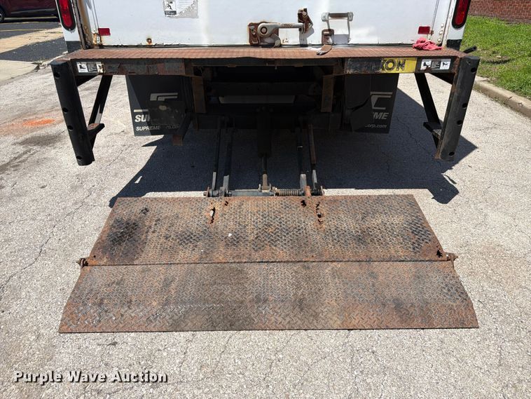 image for item ES6510 2011 Ford E350 box truck