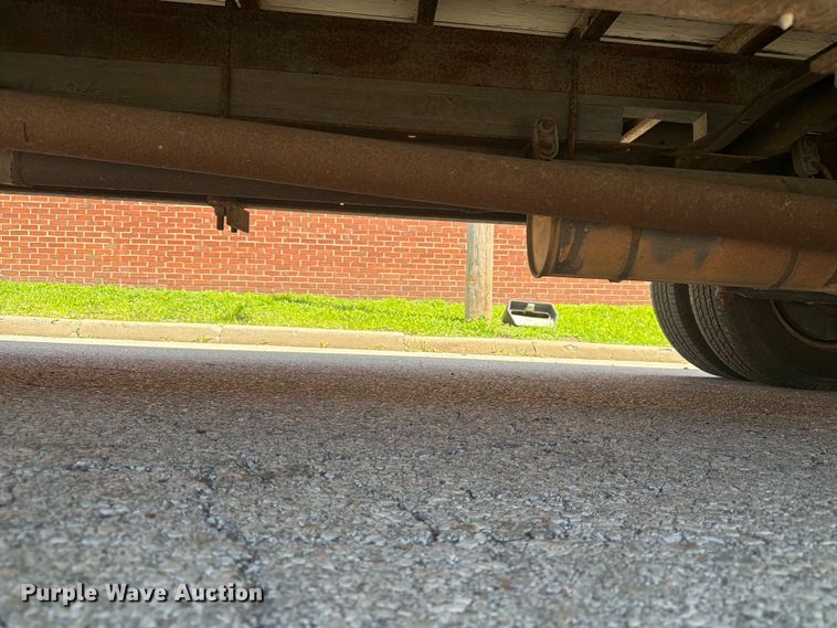 image for item ES6510 2011 Ford E350 box truck