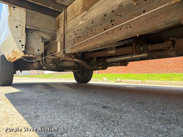 image for item ES6510 2011 Ford E350 box truck