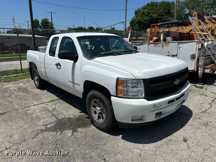image for item ES6511 2008 Chevrolet Silverado 1500 Ext. Cab pickup truck